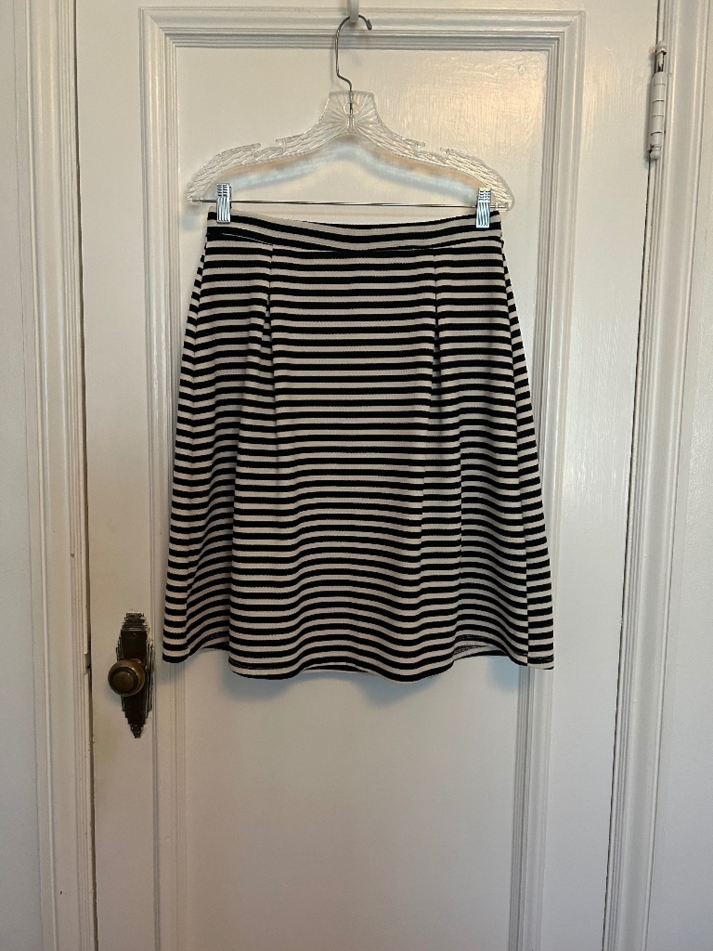 Le Lis Black & White Striped A-Line Skirt
